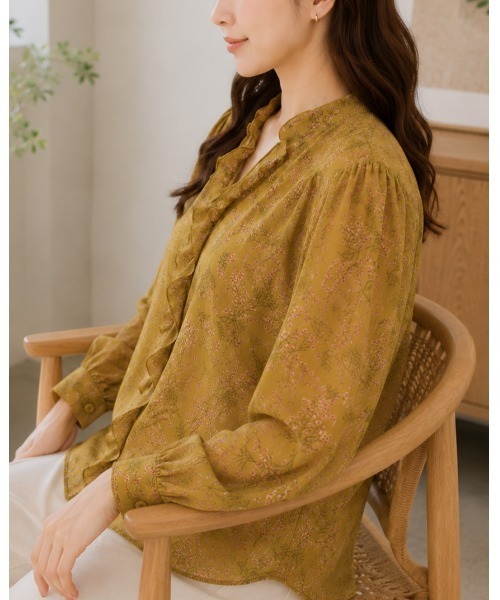 FAZVY(ファズビー)の「フリルネックシフォンブラウス(シャツ/ブラウス・レディース・ブルー/ベージュ/イエロー・M)」の13枚目の写真
