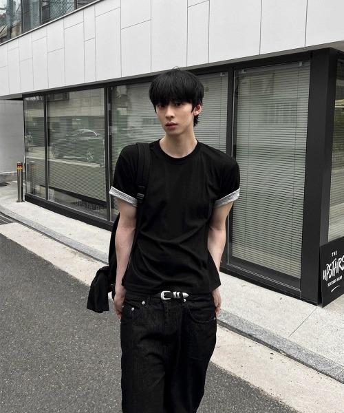 COSYHARU(コシハル)の「カラーブロックロールアップセミクロップ半袖Tシャツ(Tシャツ/カットソー・メンズ・グレー/チャコール/ブラック/ネイビー/アイボリー/バーガンディー・FREE)」の17枚目の写真