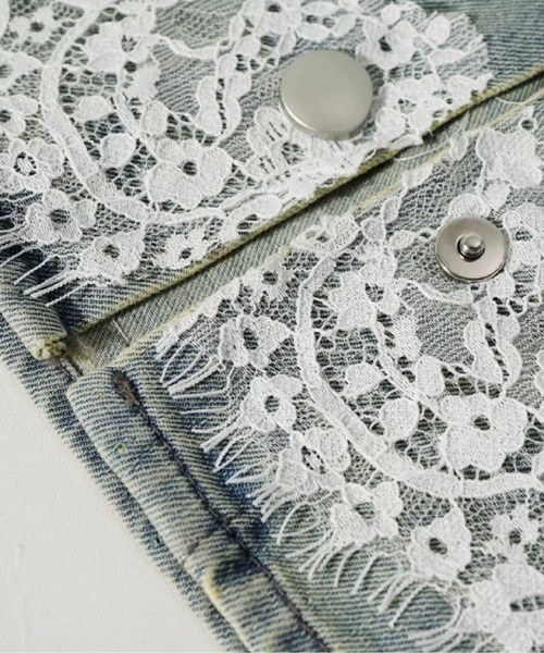 LA POMME petit（ラポミ・プチ）の「Retro Lace Deco Denim Vest（ベスト・レディース・ブルー・SMALL/X-LARGE/LARGE/MEDIUM）」の5枚目の写真