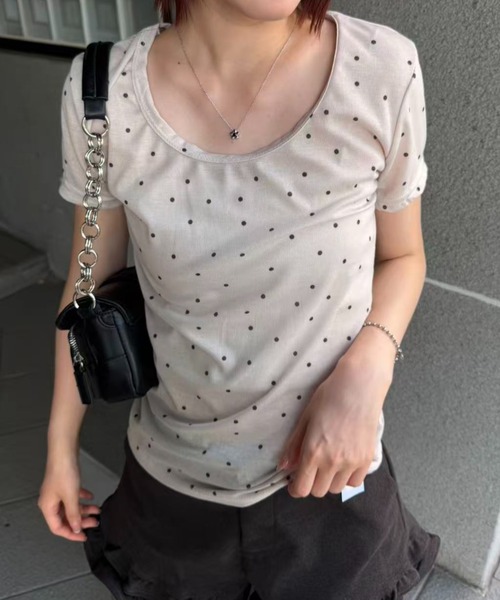 mebole(メボレ)の「dot short sleeved top(Tシャツ/カットソー・レディース・アイボリー/グレー・FREE)」の4枚目の写真