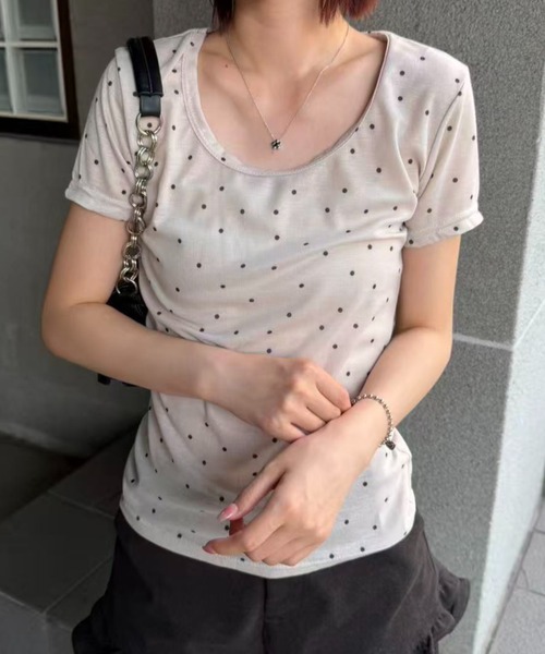 mebole(メボレ)の「dot short sleeved top(Tシャツ/カットソー・レディース・アイボリー/グレー・FREE)」の5枚目の写真