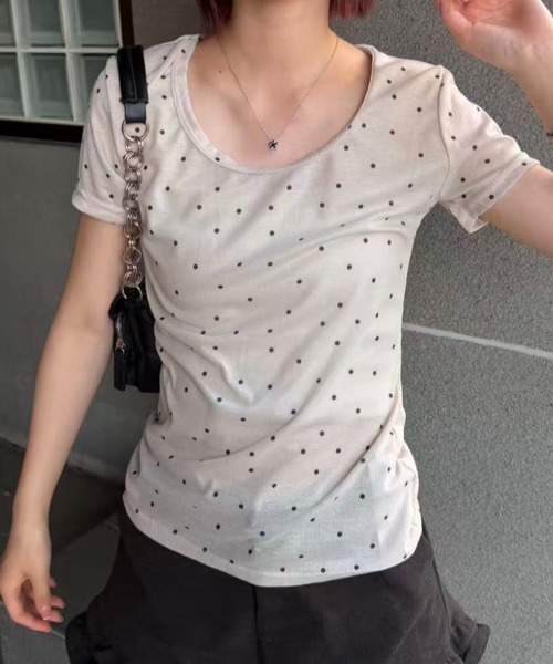 mebole(メボレ)の「dot short sleeved top(Tシャツ/カットソー・レディース・アイボリー/グレー・FREE)」の6枚目の写真