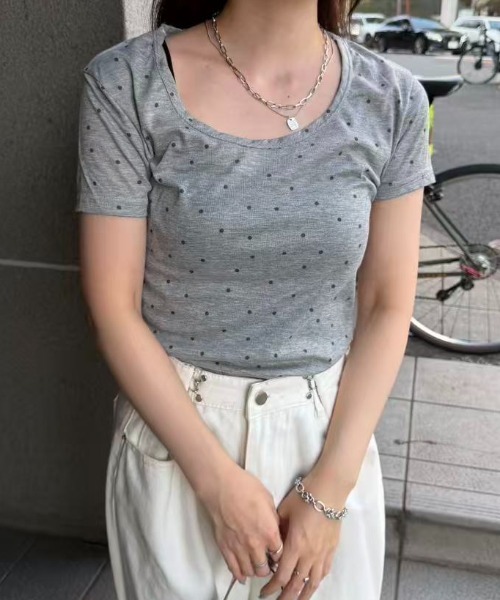 mebole(メボレ)の「dot short sleeved top(Tシャツ/カットソー・レディース・アイボリー/グレー・FREE)」の19枚目の写真