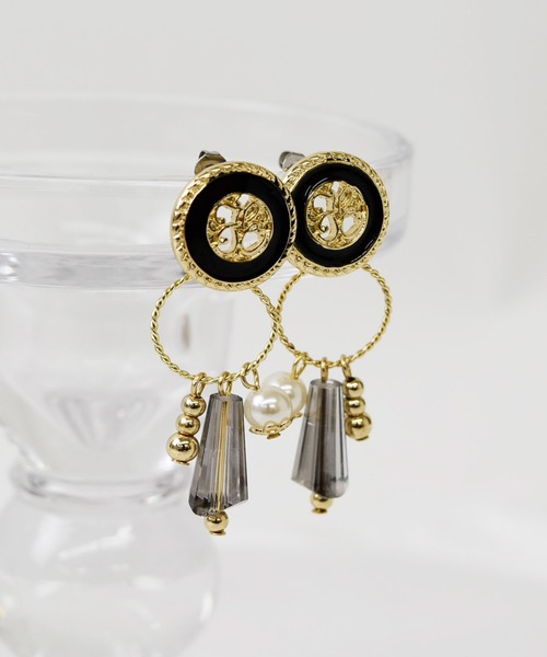 LA MUe(ラミュー)の「【LA MUE】ニッケルフリー パール×ビーズ ボタン ロング ピアス(ピアス(両耳用)・レディース・カーキ/ブラック・FREE)」の4枚目の写真
