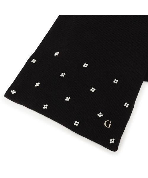 Guess（ゲス）の「KNIT Scarf マフラー（マフラー・レディース・ブラック/オフホワイト・ONE SIZE）」の3枚目の写真
