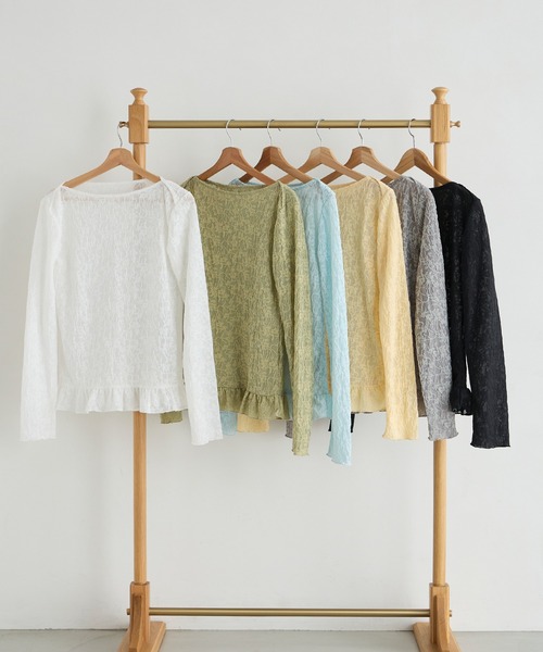 forksy.(フォルクシー)の「【forksy.】<エブリデイシリーズ>花柄レース ボートネック メローフリルトップス(Tシャツ/カットソー・レディース・グレー/ライム/アイボリー/ブラック/イエロー/ライトブルー・L/M)」の9枚目の写真