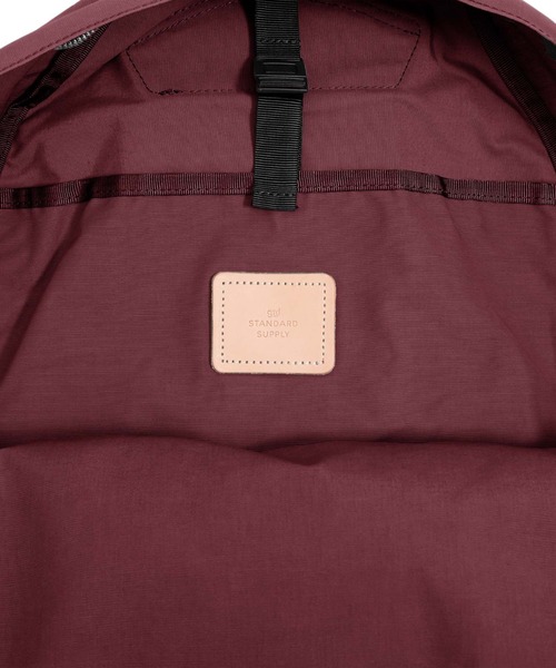 STANDARD SUPPLY（スタンダードサプライ）の「スタンダードサプライ / SIMPLICITY シンプリシティ / 26FW限定カラーCOMMUTE DAYPACK コミュートデイパック（バックパック/リュック・レディース・ボルドー・FREE）」の7枚目の写真