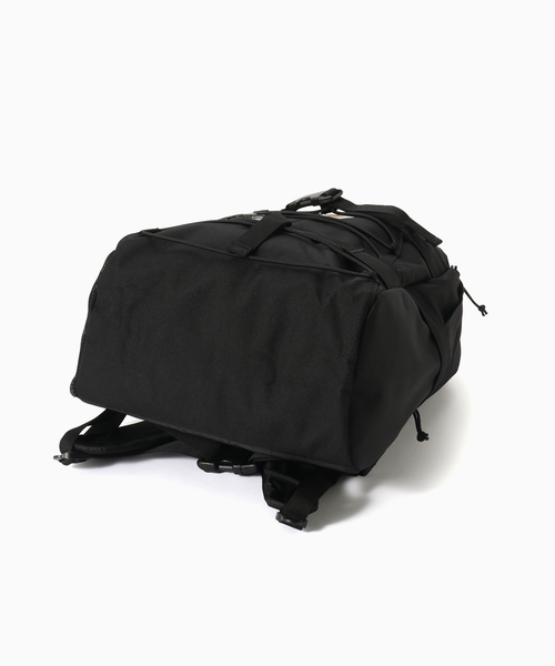 Carhartt WIP(カーハートダブリューアイピー)の「CARHARTT WIP / カーハート ダブリューアイピー Kickflip Backpack(バックパック/リュック・メンズ・ブラック・FREE)」の8枚目の写真
