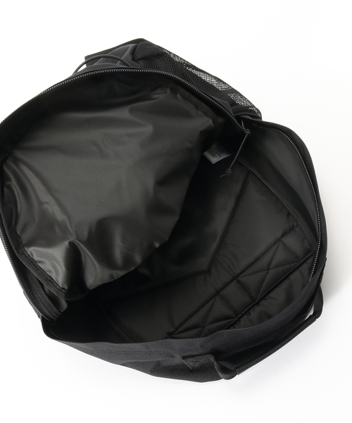 Carhartt WIP(カーハートダブリューアイピー)の「CARHARTT WIP / カーハート ダブリューアイピー Kickflip Backpack(バックパック/リュック・メンズ・ブラック・FREE)」の10枚目の写真