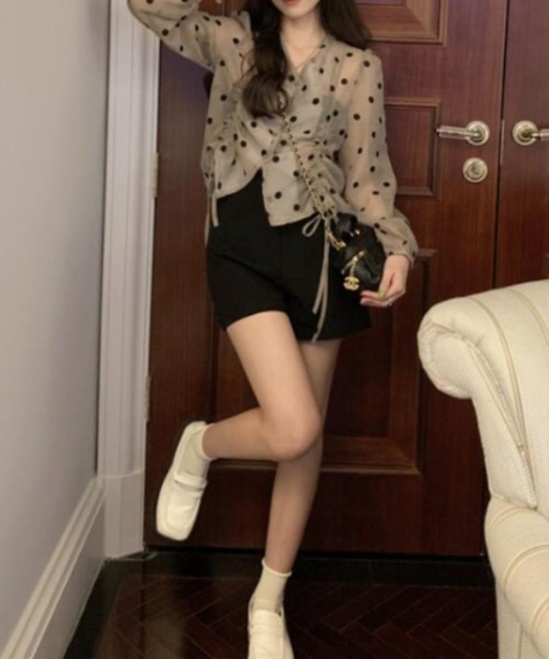 LUCPY(ラクピー)の「ドット柄ドロストギャザーブラウス(シャツ/ブラウス・レディース・ブラウン・LARGE/MEDIUM/XX-LARGE/X-LARGE)」の5枚目の写真