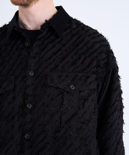 onegravity(ワングラビティ)の「onegravity / ロングフェザー カットジャガード シャツ(シャツ/ブラウス・メンズ・ブラック・MEDIUM/LARGE)」の4枚目の写真