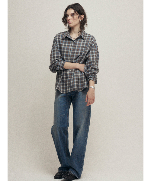 MALOUPE(マロップ)の「9166 ストレートフィットデニム (ミディアムインディゴ)(デニムパンツ・レディース・インディゴブルー・26/28/30)」の2枚目の写真