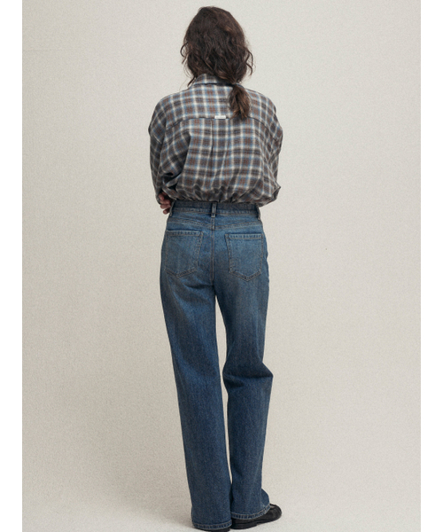 MALOUPE(マロップ)の「9166 ストレートフィットデニム (ミディアムインディゴ)(デニムパンツ・レディース・インディゴブルー・26/28/30)」の4枚目の写真