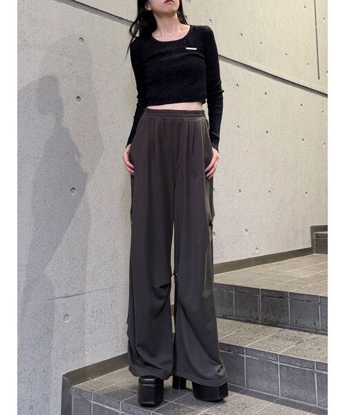 MURUA(ムルーア)の「ロゴプレートラメニット 秋服(ニット/セーター・レディース・ネイビー/ブラック/ブラウン/アイボリー・FREE)」の10枚目の写真