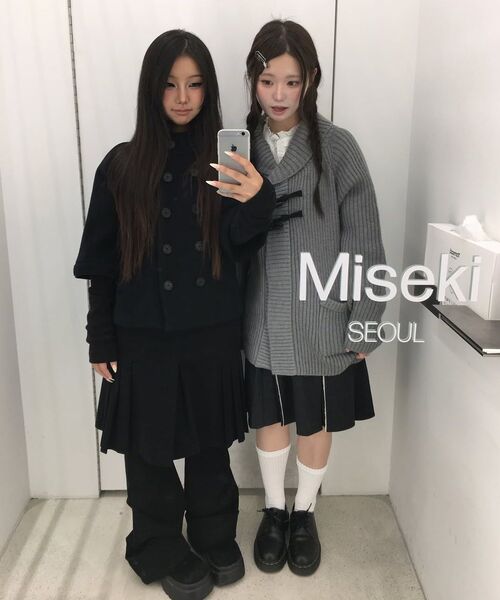 Miseki SEOUL（ミセキソウル）の「Double button layered short coat BLACK（チェスターコート・レディース・その他・1/2）」の4枚目の写真