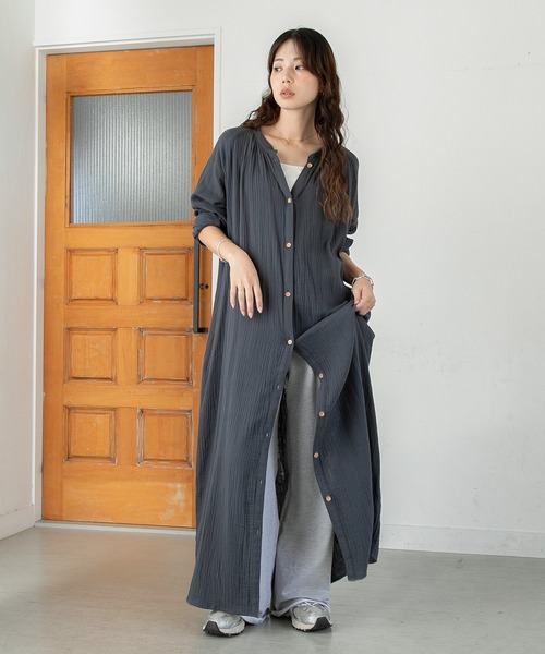 PICHI(ピイチ)の「2wayロングシャツワンピース(シャツワンピース・レディース・ベージュ/チャコール・REGULAR/LONG)」の7枚目の写真