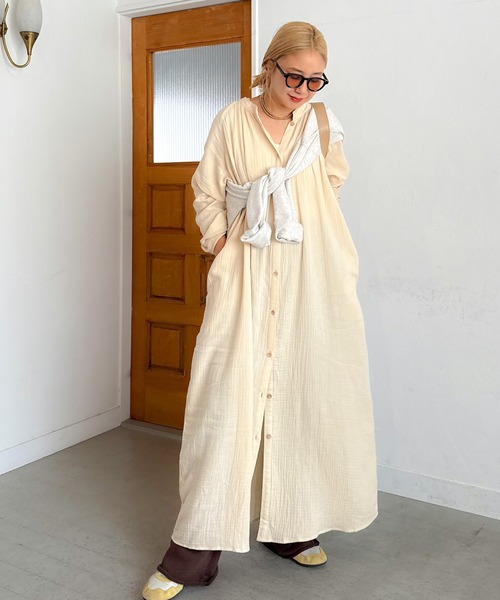 PICHI(ピイチ)の「2wayロングシャツワンピース(シャツワンピース・レディース・ベージュ/チャコール・REGULAR/LONG)」の20枚目の写真