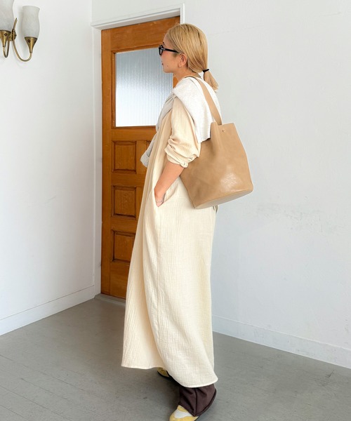 PICHI(ピイチ)の「2wayロングシャツワンピース(シャツワンピース・レディース・ベージュ/チャコール・REGULAR/LONG)」の21枚目の写真