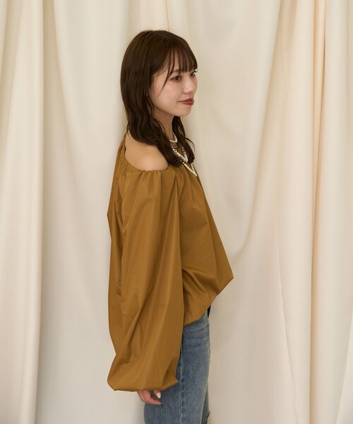 CIAOPANIC(チャオパニック)の「【neutral by ciaopanic】オフショルボリュームブラウス(シャツ/ブラウス・レディース・アイボリー/ブラウン・FREE)」の13枚目の写真