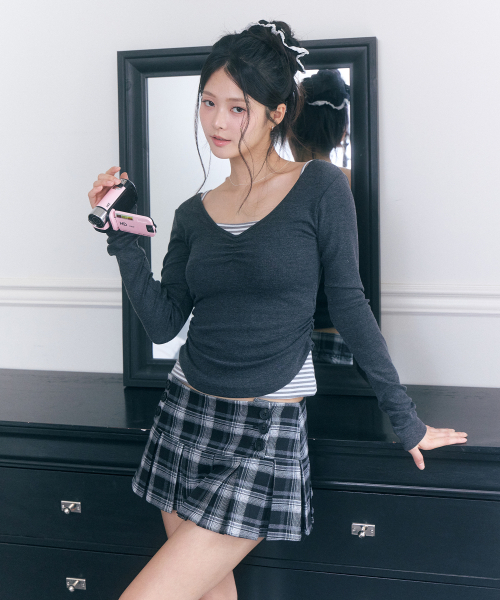 ROSEANNE（ローズアン）の「Dear Diary シャーリングスリーブTシャツ（チャコール）（Tシャツ/カットソー・レディース・その他・FREE）」の3枚目の写真