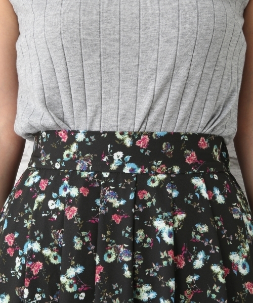 LEPSIM（レプシィム）の「ハナガラプリントタックロングスカート　760170（スカート・レディース・ブラック/グレイッシュベージュ/ネイビー・MEDIUM/LARGE）」の10枚目の写真