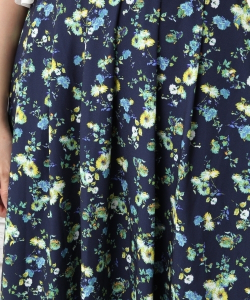 LEPSIM（レプシィム）の「ハナガラプリントタックロングスカート　760170（スカート・レディース・ブラック/グレイッシュベージュ/ネイビー・MEDIUM/LARGE）」の15枚目の写真