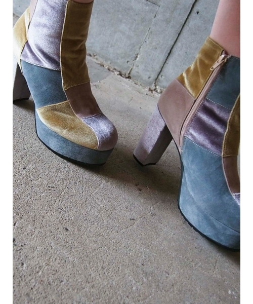 merry jenny（メリージェニー）の「パッチワークショートブーツ（その他シューズ・レディース・イエロー/ブラック/ピンク・LARGE/MEDIUM）」の4枚目の写真