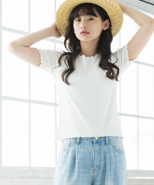 WEGO（ウィゴー）の「WEGO/メロウフリルリブTシャツ（Tシャツ/カットソー・レディース・レッド/イエロー/パープル/ブラック/ホワイト/ダークオレンジ/グリーン・FREE）」の2枚目の写真