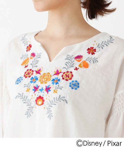 grove(グローブ)の「◆フラワー刺繍ブラウス(リメンバー・ミー)(シャツ/ブラウス・レディース・ネイビー/オフホワイト・02/03)」の6枚目の写真