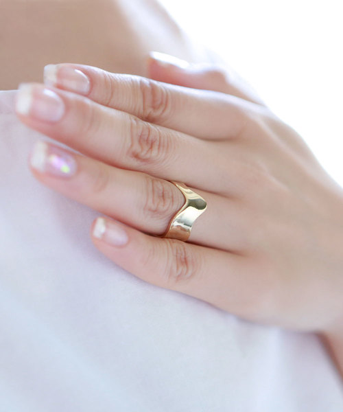 colleca la(コレカラ)の「ワイドウェーブリング(リング・レディース・シルバー/ゴールド・FREE)」の10枚目の写真