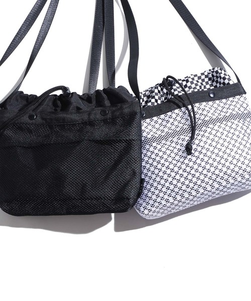 WEGO（ウィゴー）の「WEGO/巾着メッシュサコッシュ（ショルダーバッグ・レディース・ブラック/その他1・FREE）」の12枚目の写真