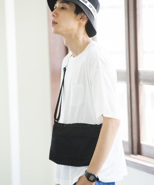 WEGO（ウィゴー）の「WEGO/巾着メッシュサコッシュ（ショルダーバッグ・レディース・ブラック/その他1・FREE）」の9枚目の写真