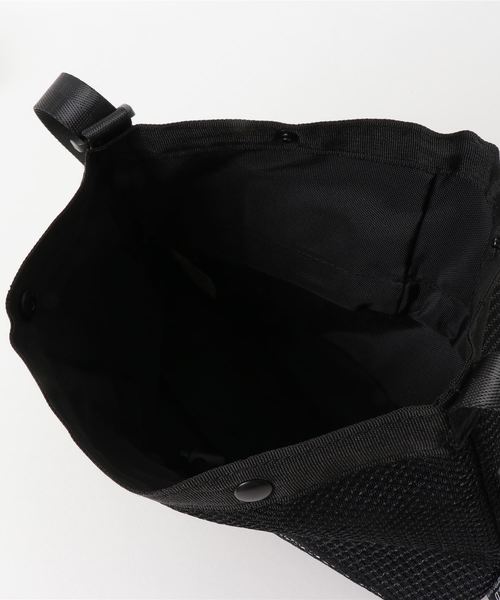 WEGO（ウィゴー）の「WEGO/巾着メッシュサコッシュ（ショルダーバッグ・レディース・ブラック/その他1・FREE）」の5枚目の写真