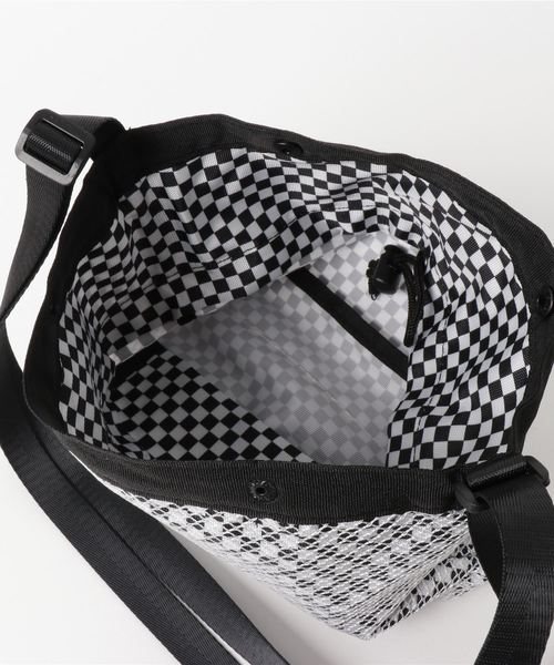 WEGO（ウィゴー）の「WEGO/巾着メッシュサコッシュ（ショルダーバッグ・レディース・ブラック/その他1・FREE）」の6枚目の写真