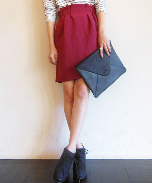 WHO'S WHO gallery（フーズフーギャラリー）の「タックギャザーコクーンスカート（スカート・レディース・ブラック/グレー/ワインレッド/ネイビー/その他・FREE）」の2枚目の写真