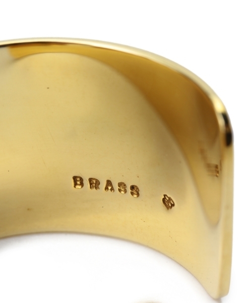 BEAMS BOY（ビームスボーイ）の「ΠBEAMS BOY / BRASS スーパーワイドバングル（バングル/リストバンド・レディース・イエロー系その他・ONE SIZE）」の8枚目の写真