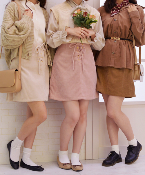 PairPair(ペアペア)の「コーデュロイ編み上げ台形スカート(スカート・レディース・ライトグレー/ブラック/ピンク/アイボリー/モカ・FREE)」の6枚目の写真