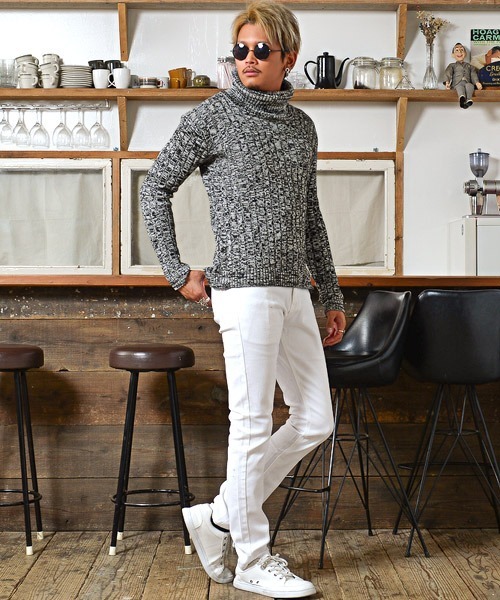 LUXSTYLE(ラグスタイル)の「タートルネックニット(ニット/セーター・メンズ・ホワイト/ブラック/ネイビー/グレー/ブラック系その他・L/XL/M/S)」の9枚目の写真