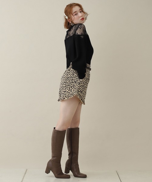 one after another NICE CLAUP(ワンアフターアナザーナイスクラップ)の「デコルテ透けチュール刺繍ニット(ニット/セーター・レディース・ブラック/ブラウン/アイボリー/ミント・FREE)」の10枚目の写真