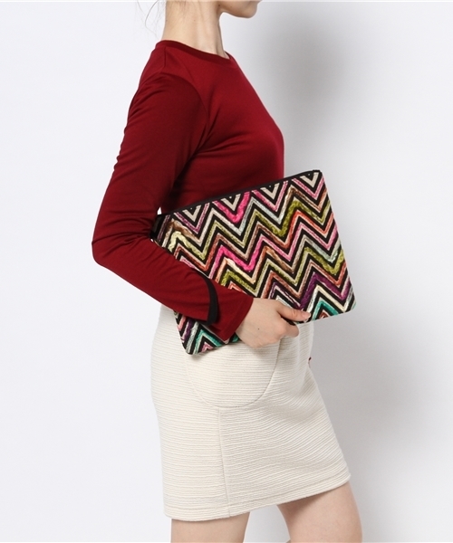 ROSE BUD(ローズバッド)の「(FF BAGS)FFC1119 ZIGZAG KNIT CLUTCH BAG(クラッチバッグ・レディース・マルチ・ONE SIZE)」の5枚目の写真