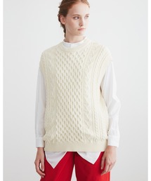 CABLE KNIT VEST