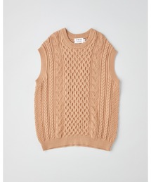 CABLE KNIT VEST