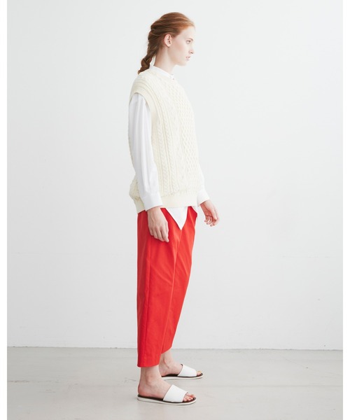 Traditional Weatherwear（トラディショナルウェザーウェア）の「CABLE KNIT VEST（ベスト・レディース・キャメル/ナチュラル/ネイビー・SMALL/X-SMALL）」の5枚目の写真