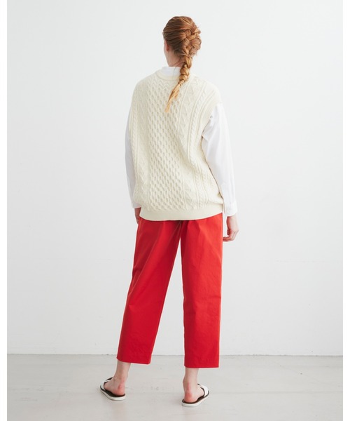Traditional Weatherwear（トラディショナルウェザーウェア）の「CABLE KNIT VEST（ベスト・レディース・キャメル/ナチュラル/ネイビー・SMALL/X-SMALL）」の6枚目の写真