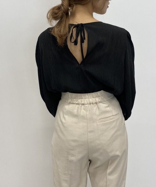 LOWRYS FARM（ローリーズファーム）の「シアープリーツブラウス６Ｓ　887462（シャツ/ブラウス・レディース・グリーン/ブラック/ピンク/オフホワイト・FREE）」の5枚目の写真