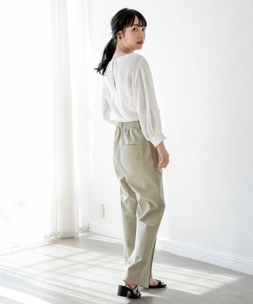 LOWRYS FARM（ローリーズファーム）の「シアープリーツブラウス６Ｓ　887462（シャツ/ブラウス・レディース・グリーン/ブラック/ピンク/オフホワイト・FREE）」の13枚目の写真