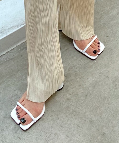 chuclla（チュクラ）の「【chuclla】Tabi-taste strap sandal sb-6 chs61（サンダル・レディース・ホワイト/ブラック・40/38/39/36/37）」の4枚目の写真
