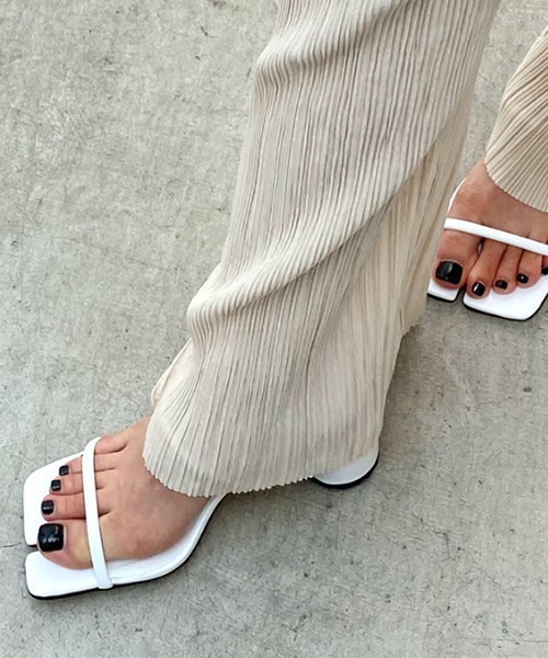 chuclla（チュクラ）の「【chuclla】Tabi-taste strap sandal sb-6 chs61（サンダル・レディース・ホワイト/ブラック・40/38/39/36/37）」の5枚目の写真