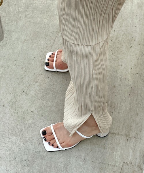 chuclla（チュクラ）の「【chuclla】Tabi-taste strap sandal sb-6 chs61（サンダル・レディース・ホワイト/ブラック・40/38/39/36/37）」の8枚目の写真