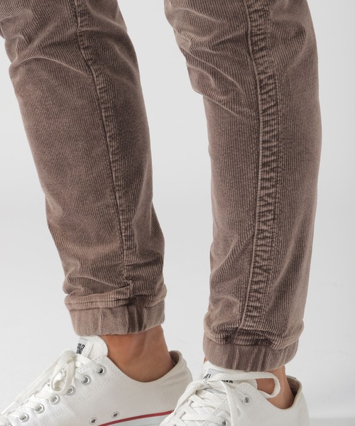 BAYFLOW（ベイフロー）の「TCコーデュロイリブパンツ（その他パンツ・メンズ・チャコールグレー/ダークブラウン/ベージュ/オリーブ/オレンジ・SMALL/MEDIUM/LARGE）」の18枚目の写真